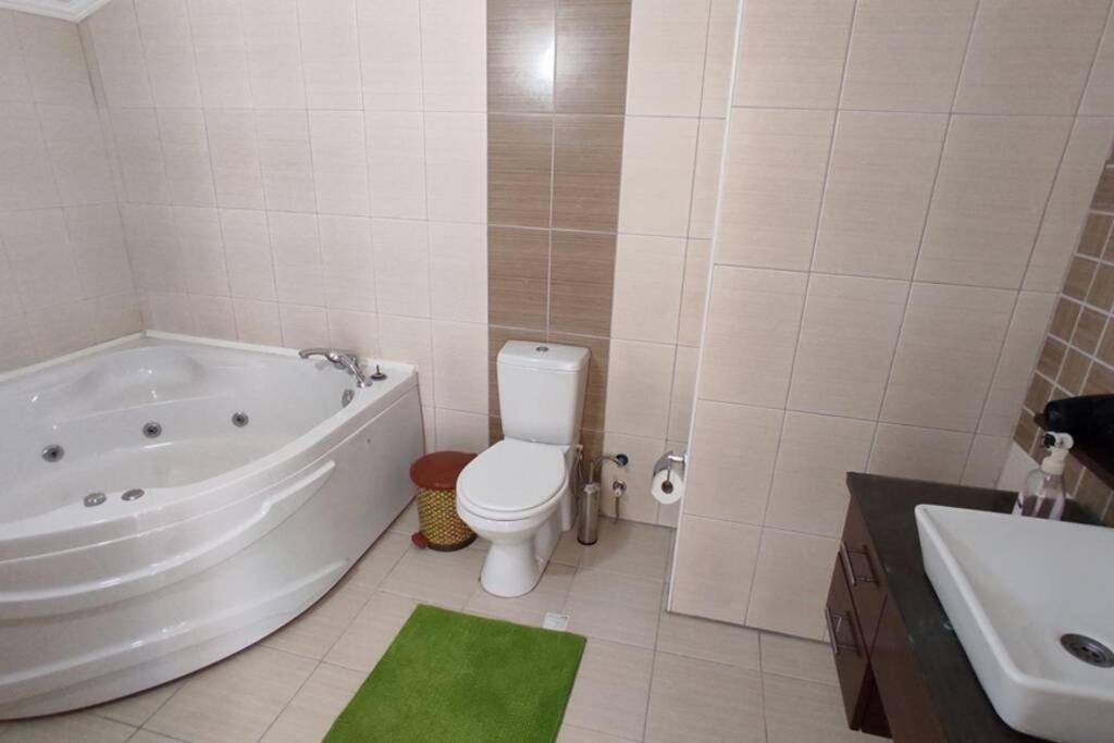 Sunny Duplex In King Selene Apartment *
